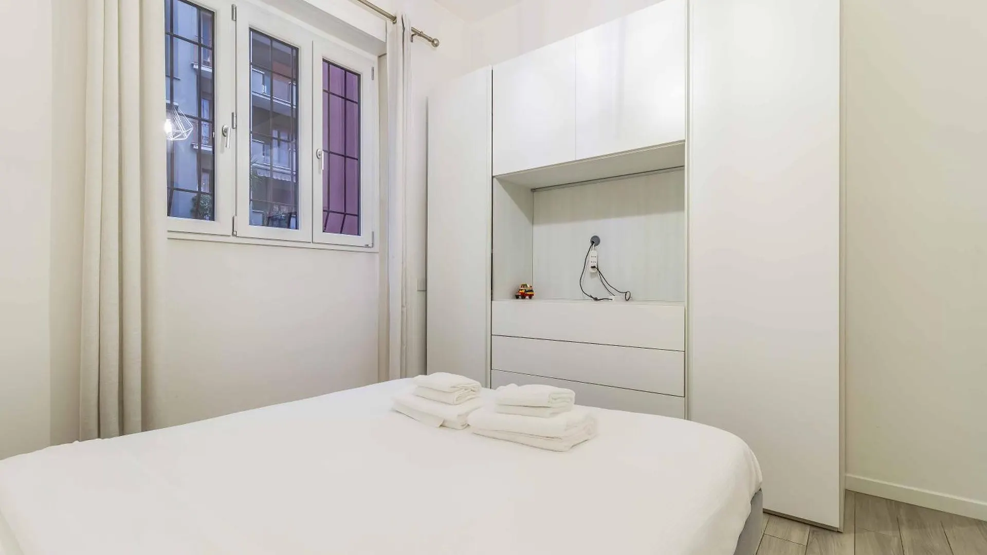 Domusmi Veniero 12 Apartment Milan