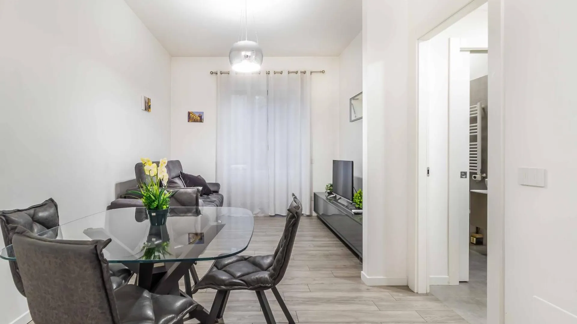 Domusmi Veniero 12 Apartment Milan